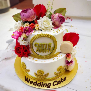 Weeding Cake